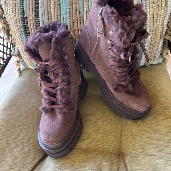 Sam Edelman Chocolate Fur-Lined Winter Boots with lug soles size 6 women’s New - Picture 1 of 6